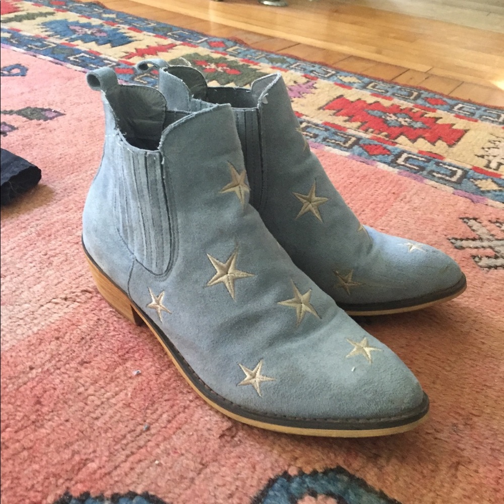 Star embroidered baby blue vegan suede booties!